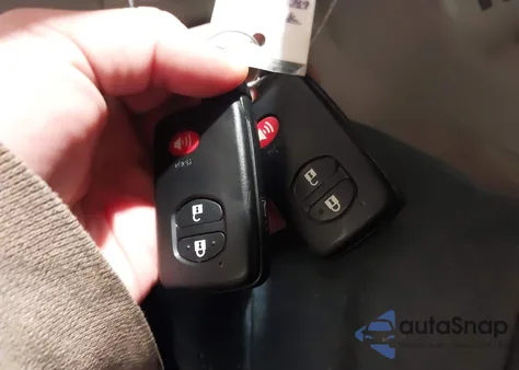 2011 Toyota Prius Two z USA, uszkodzony, nr VIN JTDKN3DU6B5372389